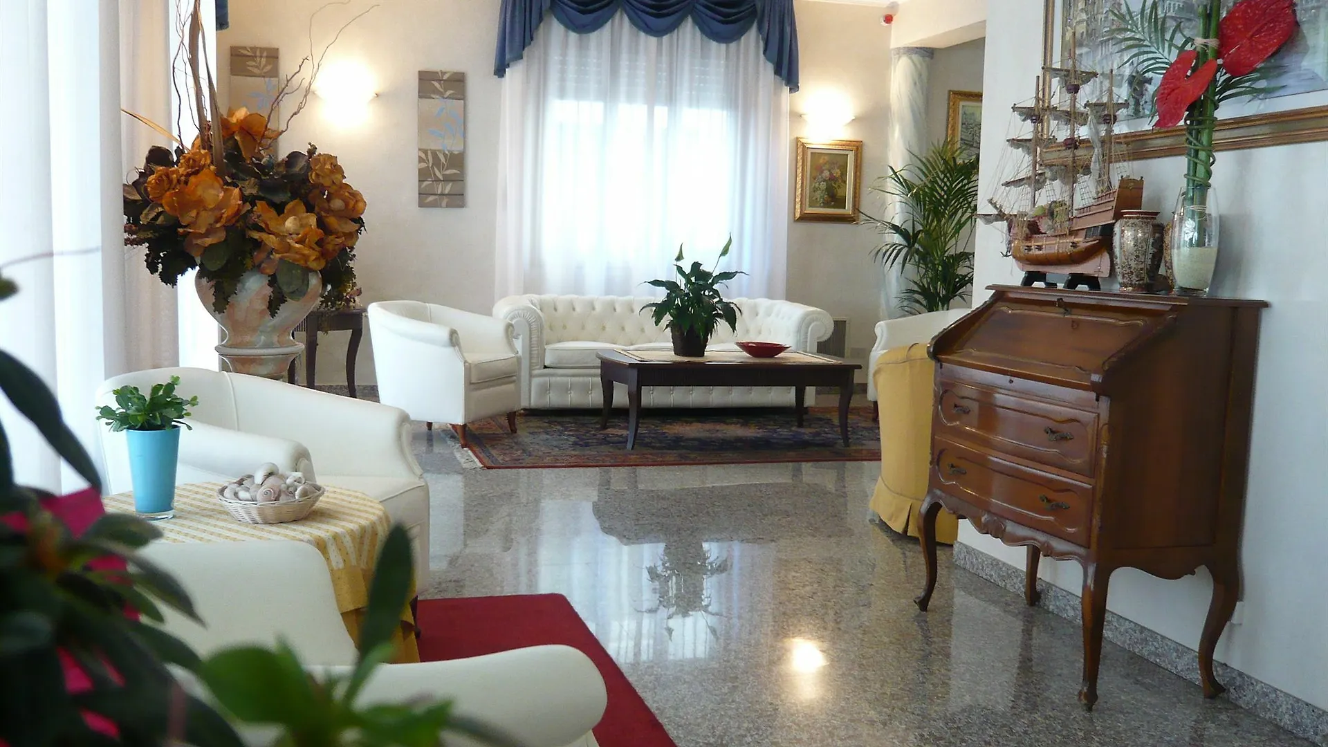 Hotel Jesulum Lido di Jesolo 3*,  Italy